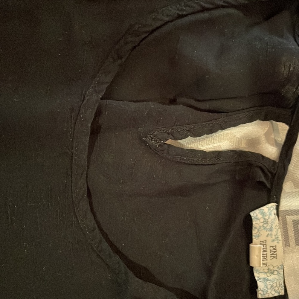 Top - Picture 2 of 3